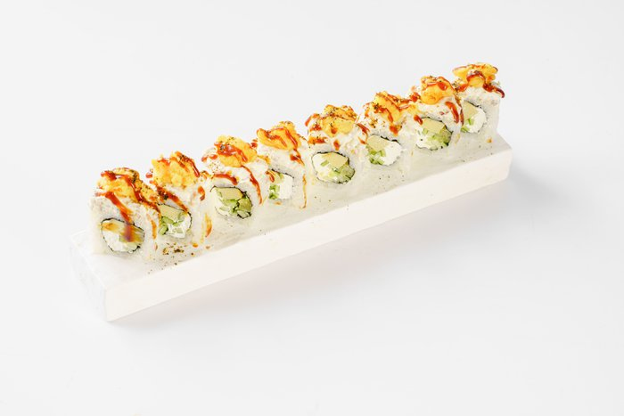 Запеченный ролл с угрем и креветкой