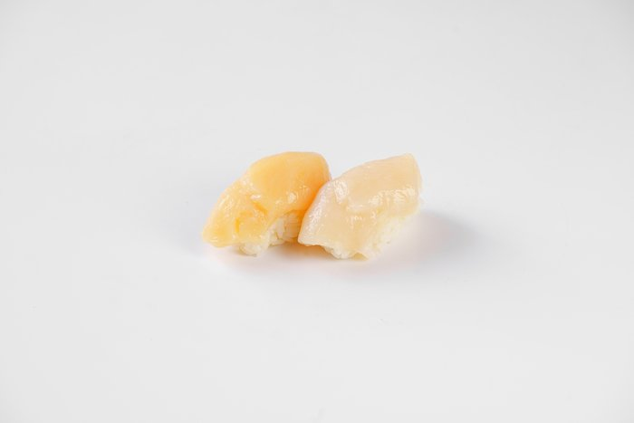 Суши с гребешком